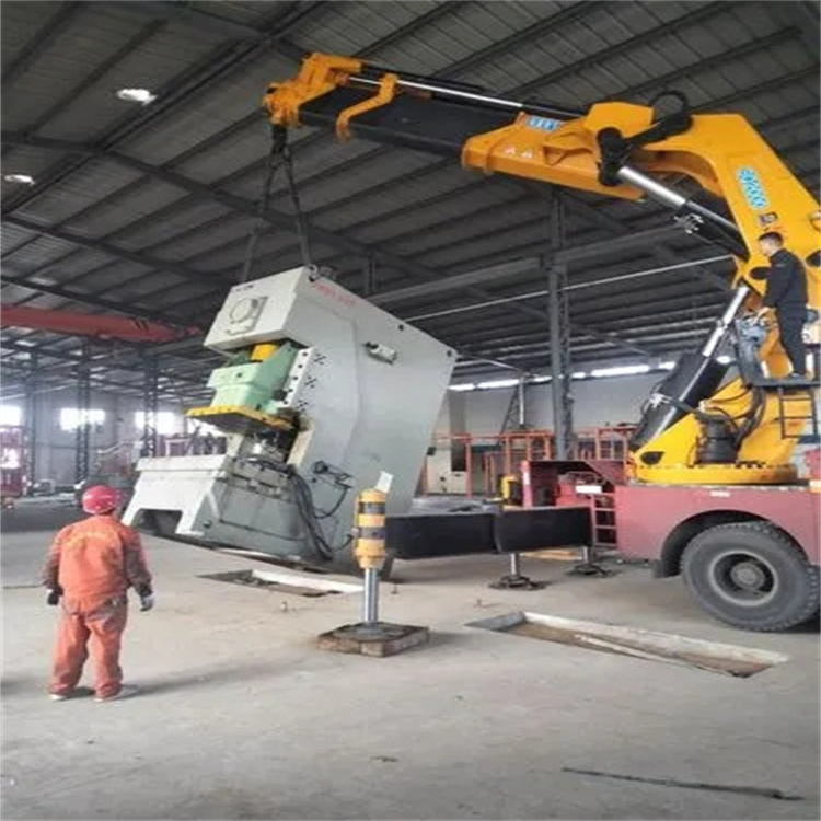 南溪80吨折臂吊车出租附近电话