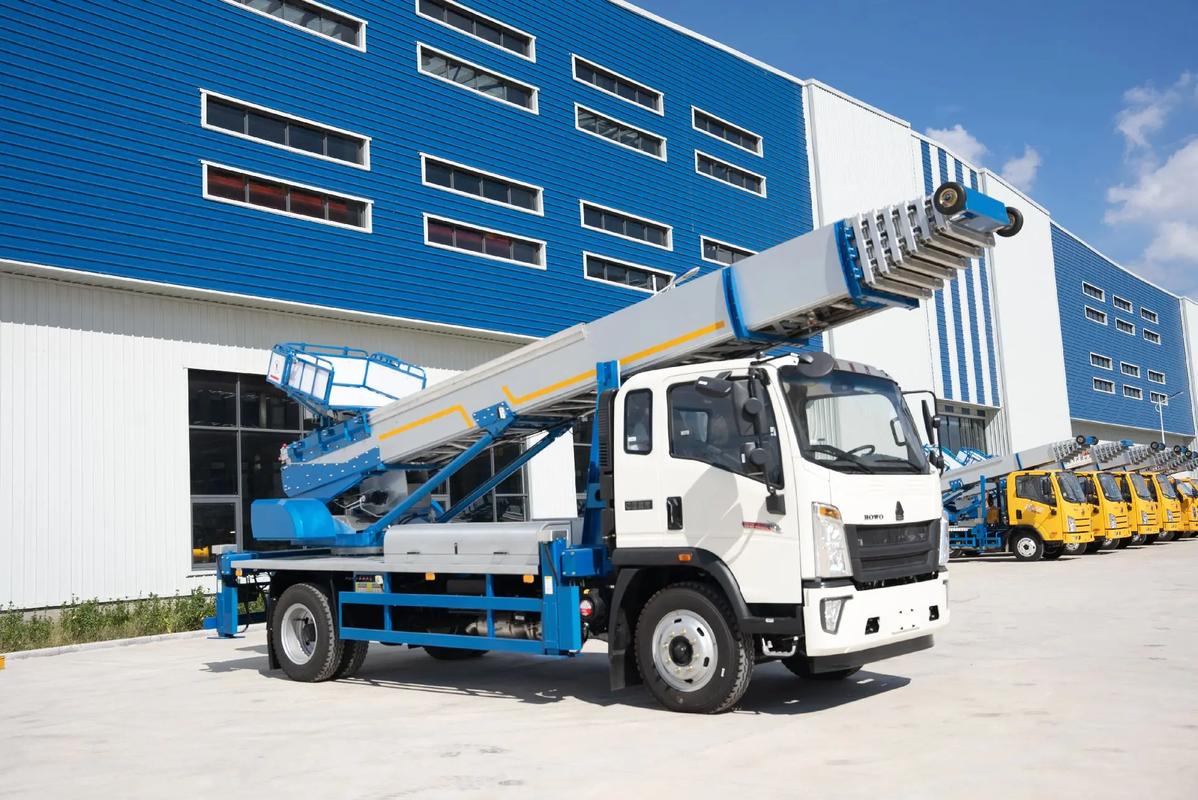 南溪出租云梯车高空作业车 建筑垃圾搬运